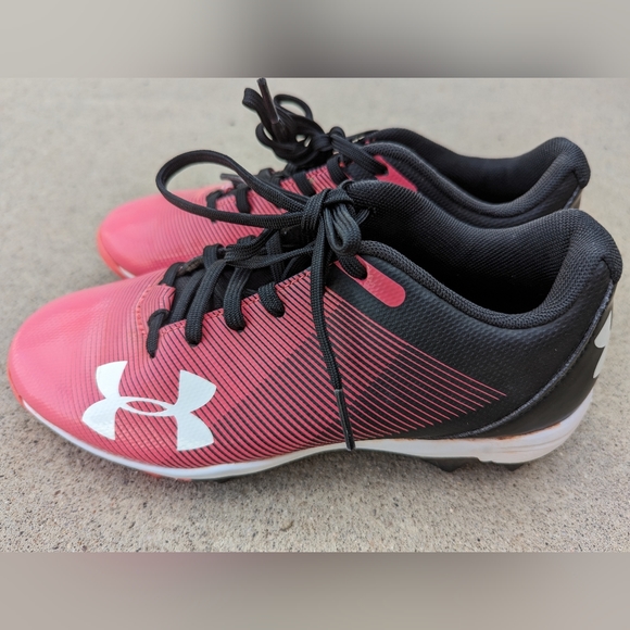 Under Armour Leadoff Low 1297316-002 Youth 2.5 Baseball And Softball Cleats - Picture 2 of 9